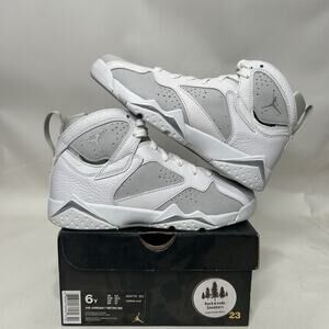 Nike Air Jordan 7 Retro GS “Pure Platinum/White Grey”
